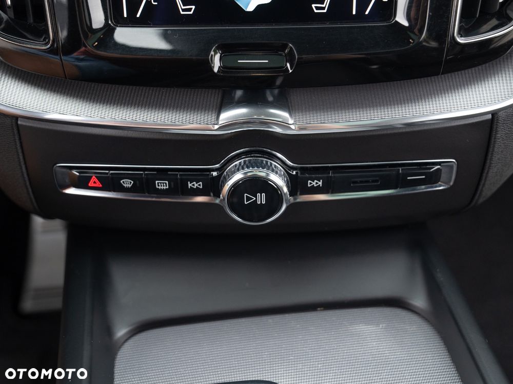 Volvo XC 60 D4 AWD Geartronic RDesign - 39