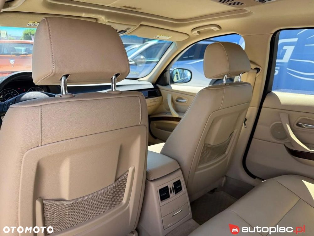 BMW Seria 3 328i - 26