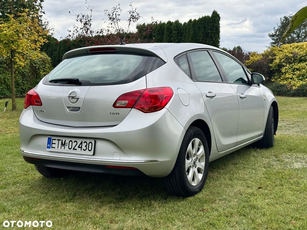 Opel Astra V 1.6 CDTI Dynamic - 3