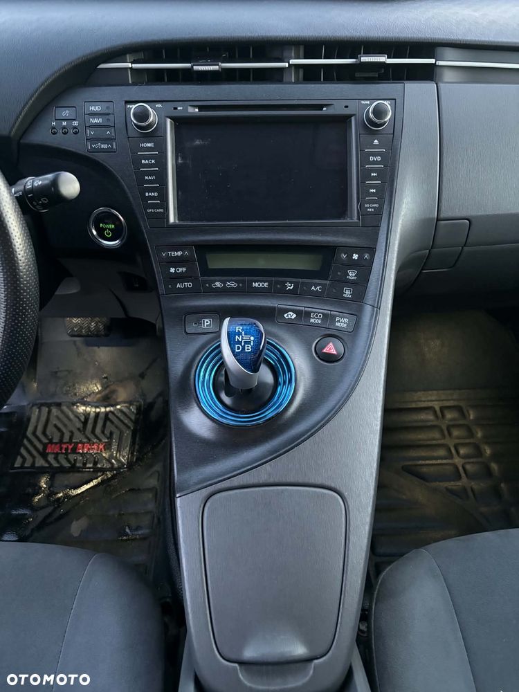 Toyota Prius - 10