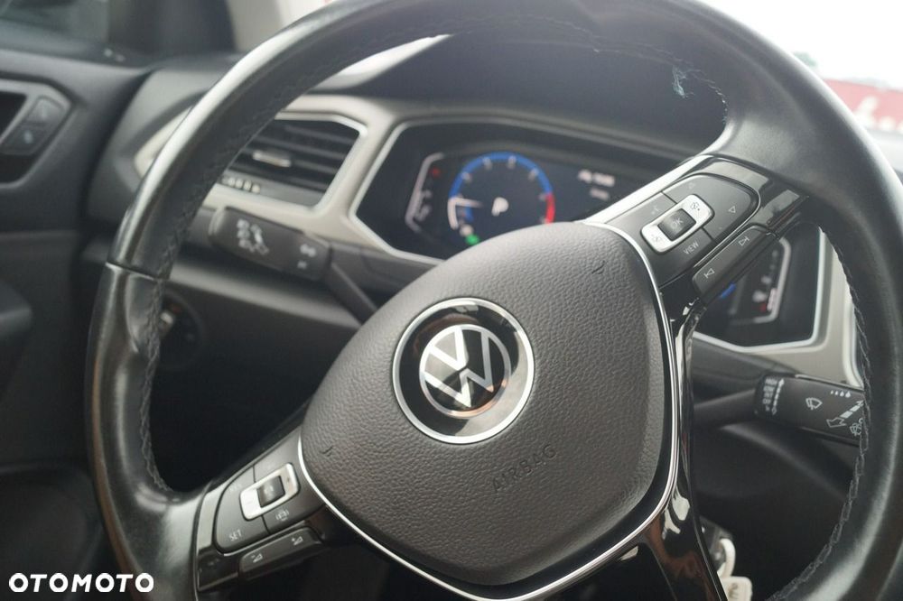 Volkswagen T-Roc - 6