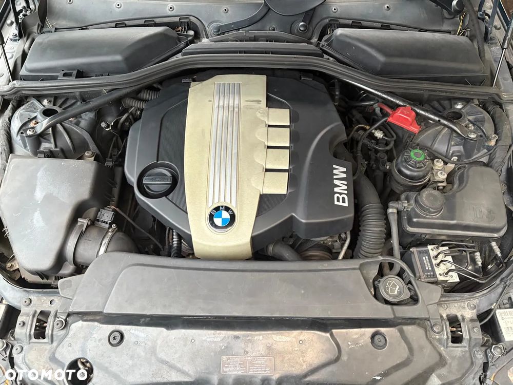 BMW Seria 5 520d Touring - 15