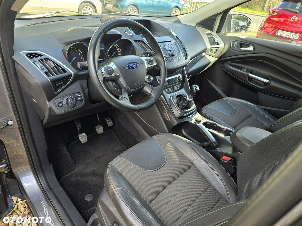 Ford Kuga 1.6 EcoBoost 2x4 Titanium - 7