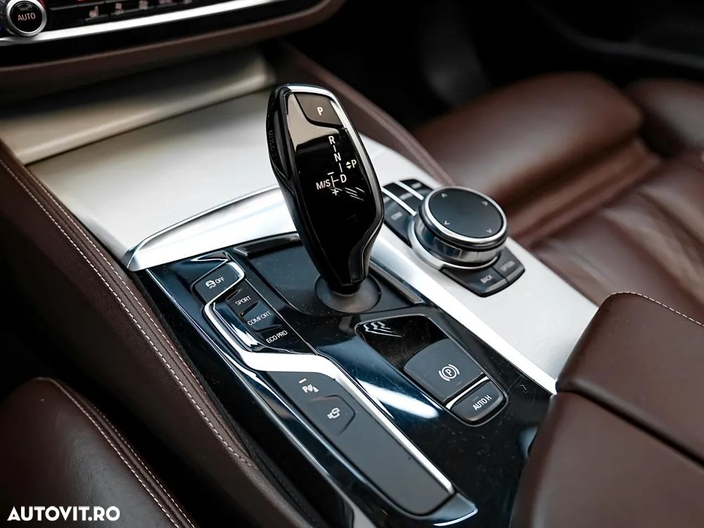 BMW Seria 5 2017 benzină, 17.900 € — imagine 19