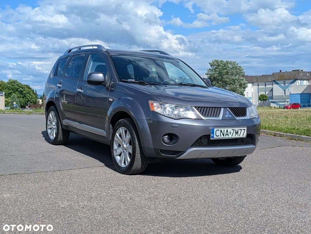 Mitsubishi Outlander - 4