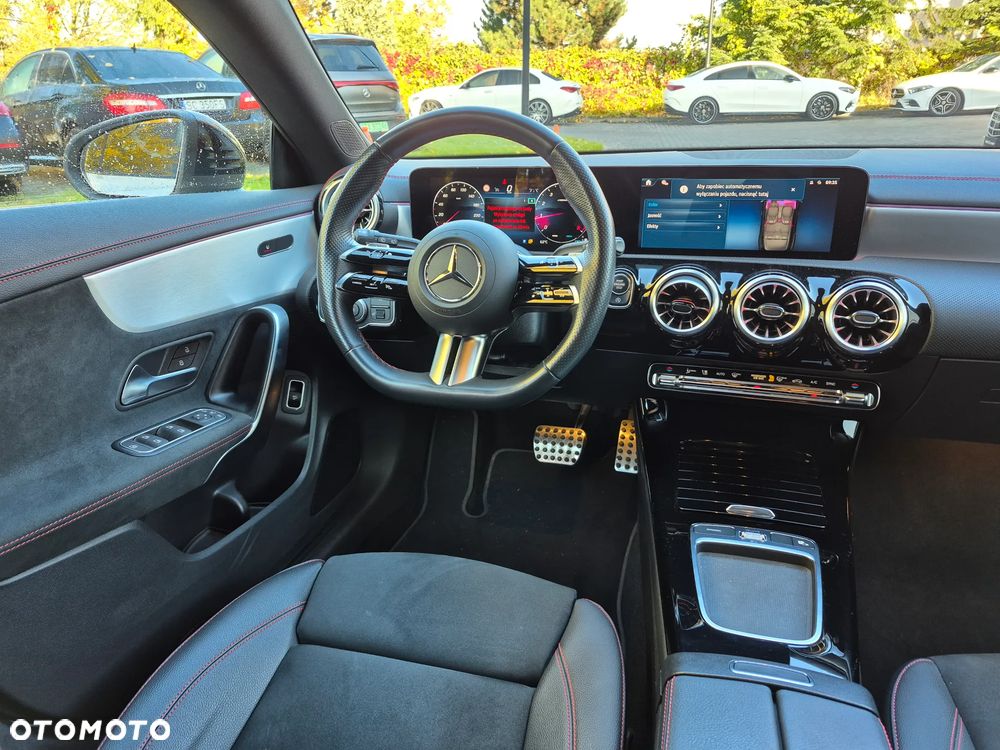 Mercedes-Benz CLA 200 AMG Line 7G-DCT - 23