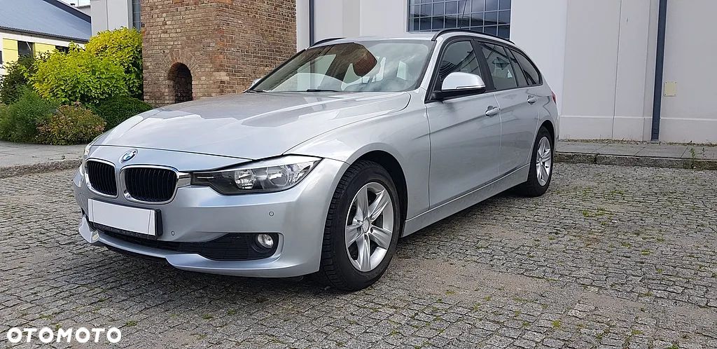 BMW Seria 3 318d DPF Touring Edition Sport - 1