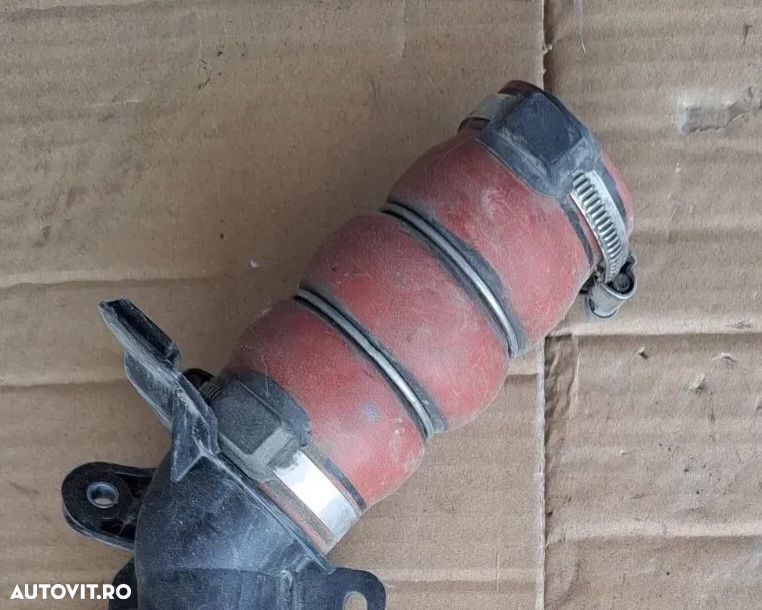 Furtun tubulatura intercooler furtun aer supraalimentare ( rosu ) Original Opel Crossland X 1.2i Grandland X Peugeot 206 5008 208 3008 308 Citroen C3 C4 1.6hdi - 1