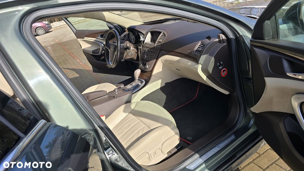 Opel Insignia 2.8 Turbo 4x4 Sport - 12