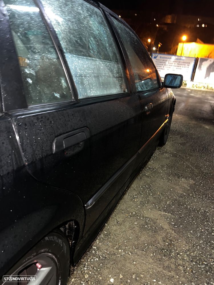 BMW 318 tds Touring - 12