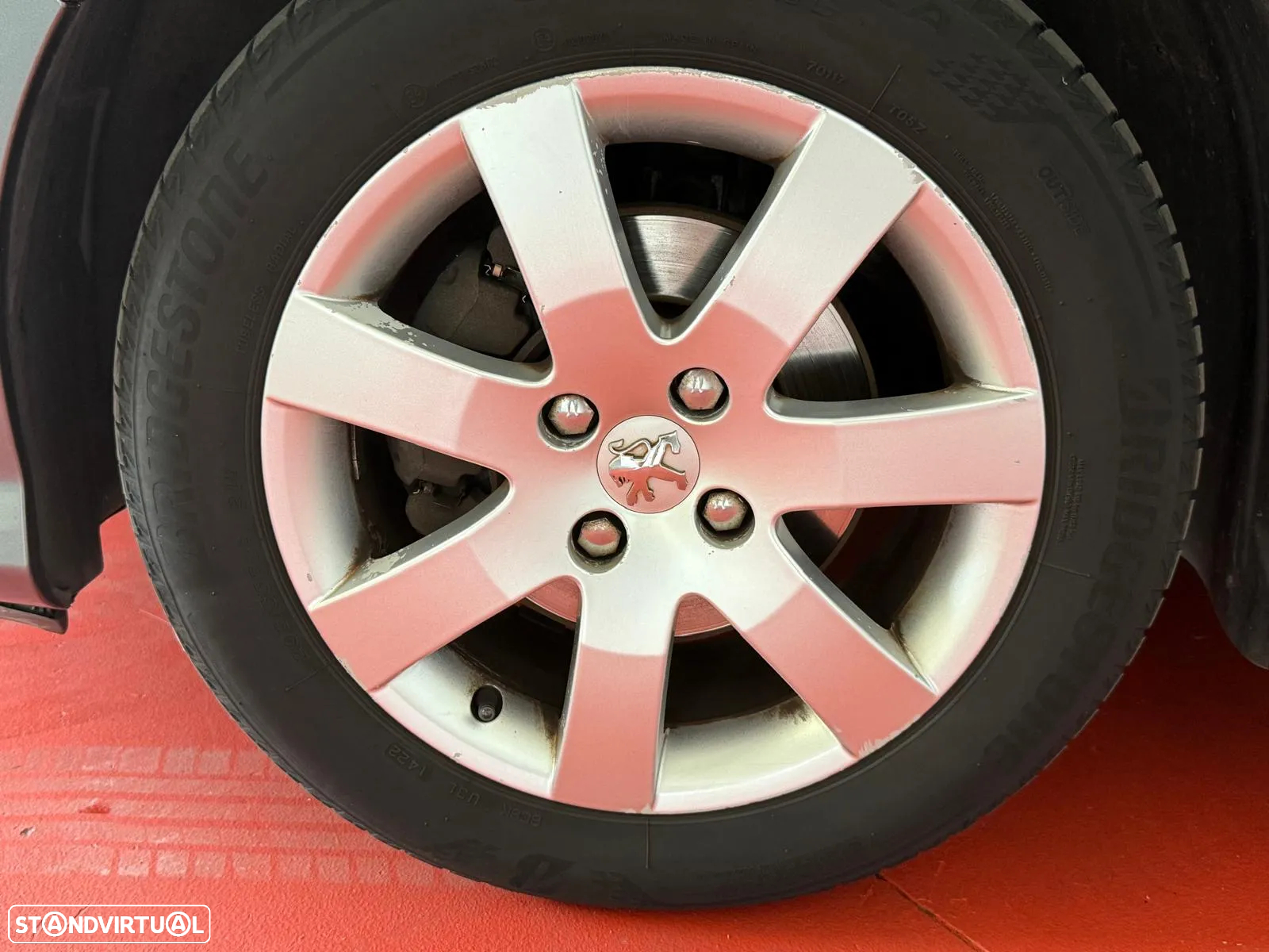 Peugeot 308 1.4 16V Executive - 26
