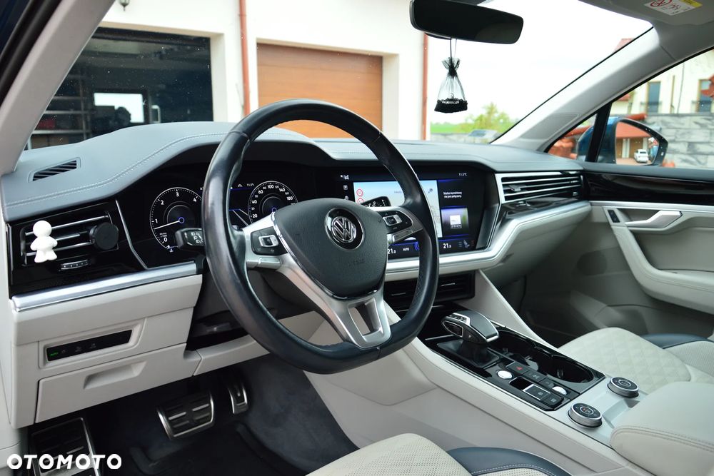 Volkswagen Touareg 4.0 V8 TDI SCR 4Mot R-Line - 14
