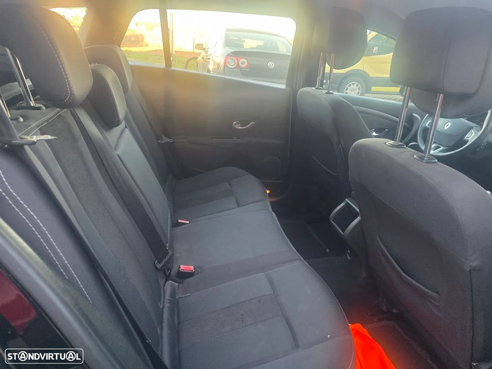 Renault Mégane Sport Tourer 1.5 dCi Luxe SS - 11