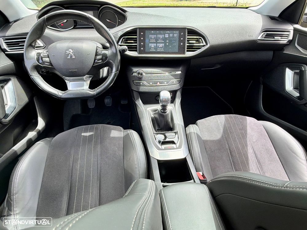 Peugeot 308 1.2 PureTech GT Line - 22