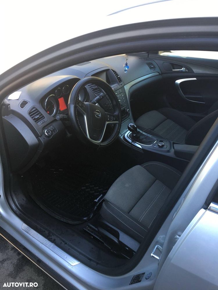 Opel Insignia 2.0 CDTI - 8