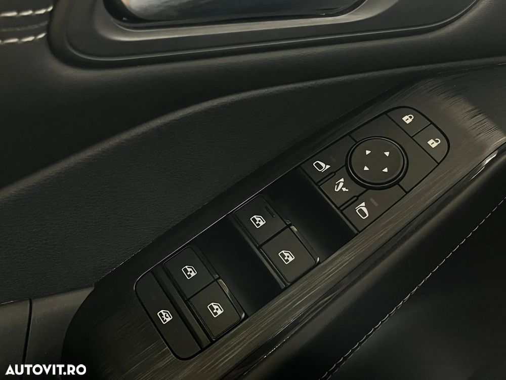 Nissan Qashqai - 25