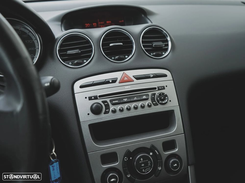 Peugeot 308 1.6 HDi Premium - 18