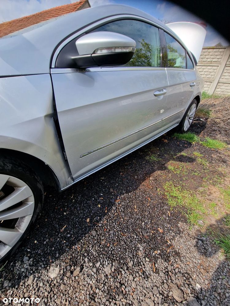 Drzwi  lewy  przód  vw  Passat  cc  w kolorze LA7W - 1