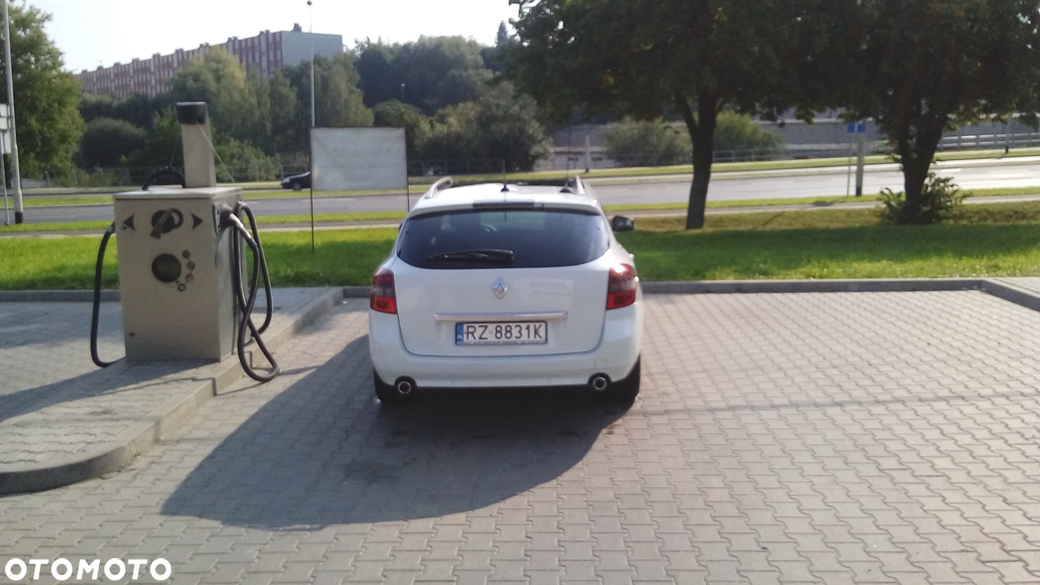Renault Laguna Grandtour dCi 180 FAP GT - 18