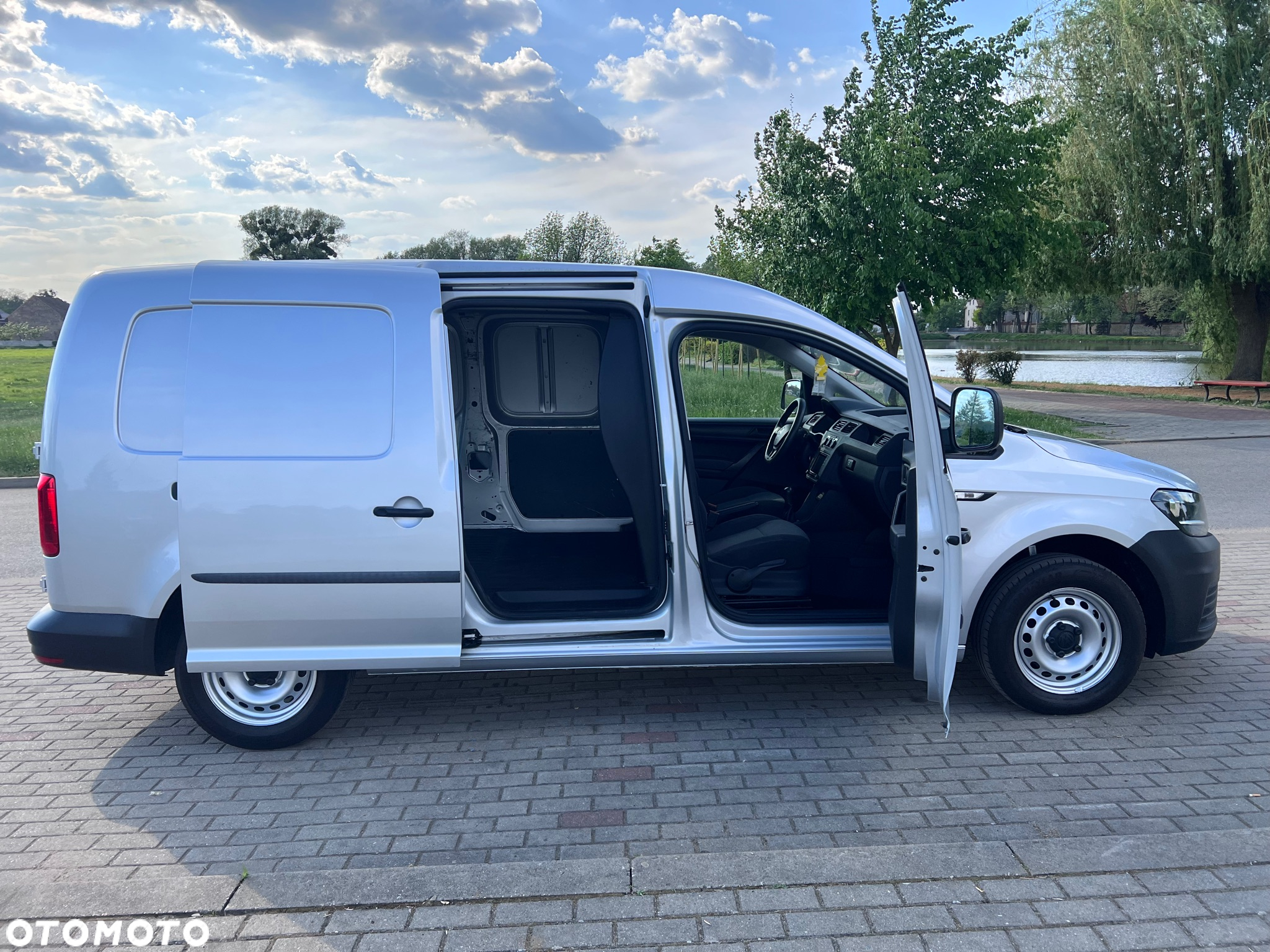 Volkswagen Caddy Maxi 2.0 TDI - 15