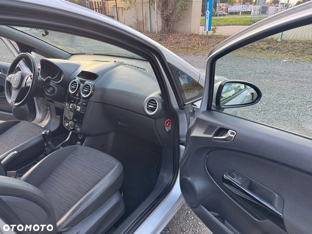 Opel Corsa - 21