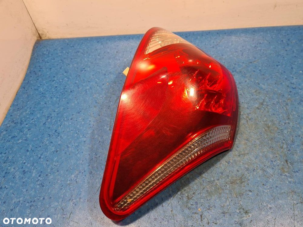 TOYOTA RAV4 III LAMPA TYŁ PRAWA ZEWNĘTRZNA - 4