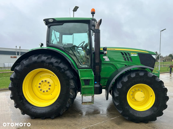 John Deere 6210R