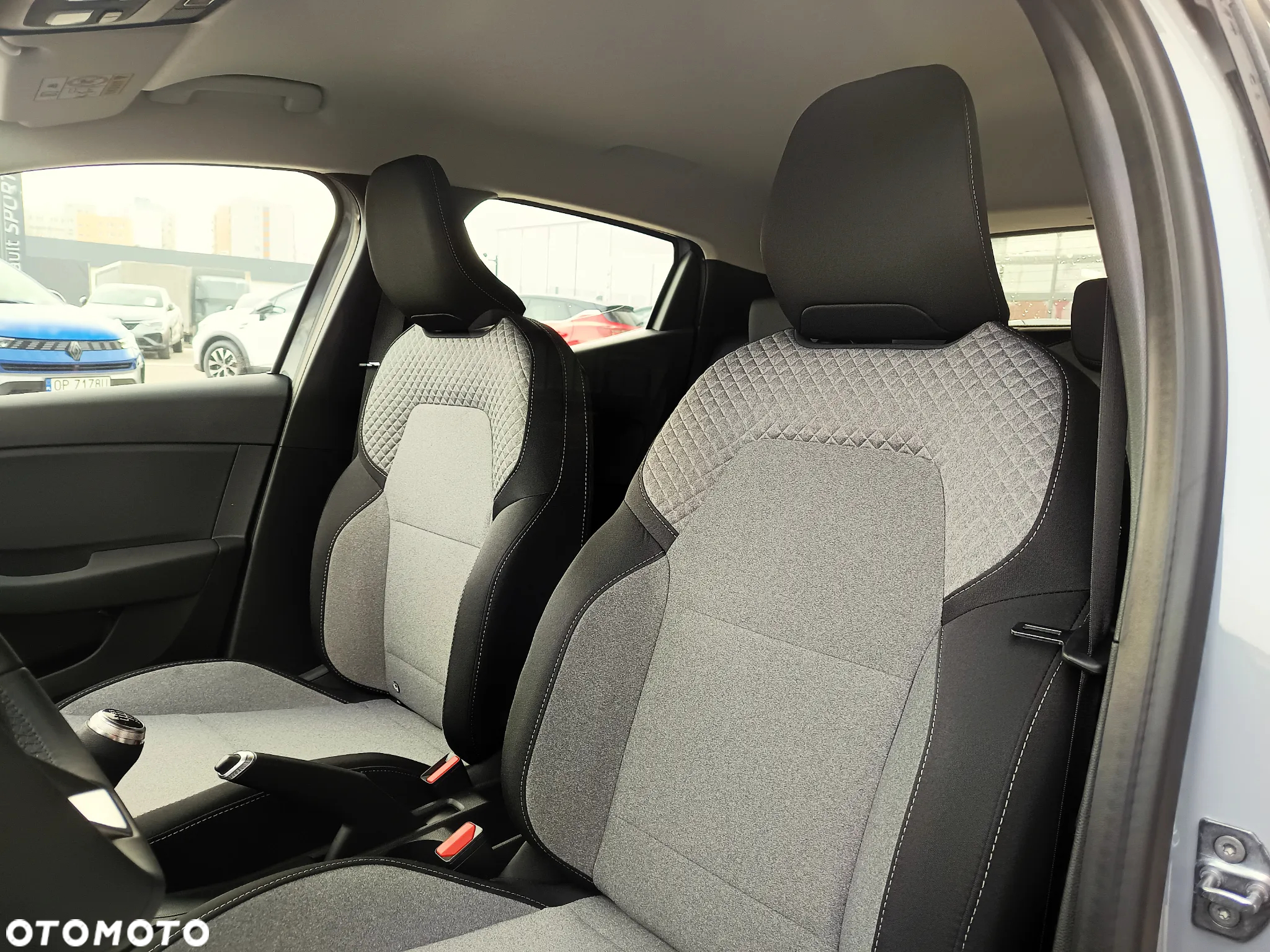 Renault Clio - 16