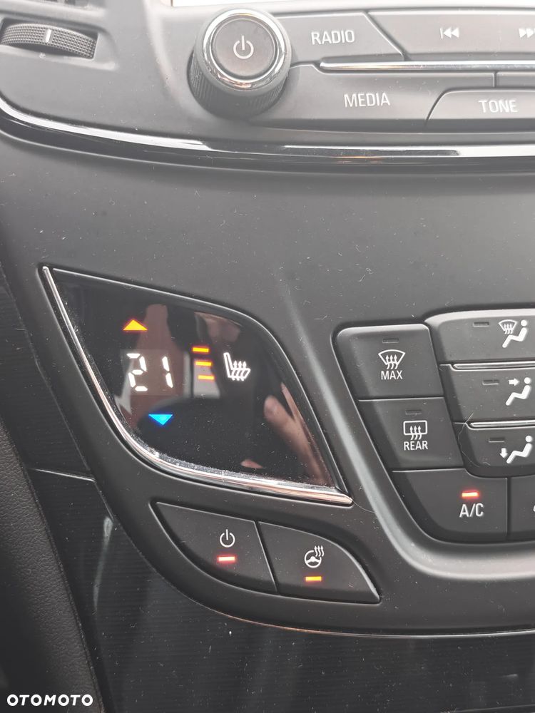 Opel Insignia 1.6 SIDI Turbo Touer Innovation - 32