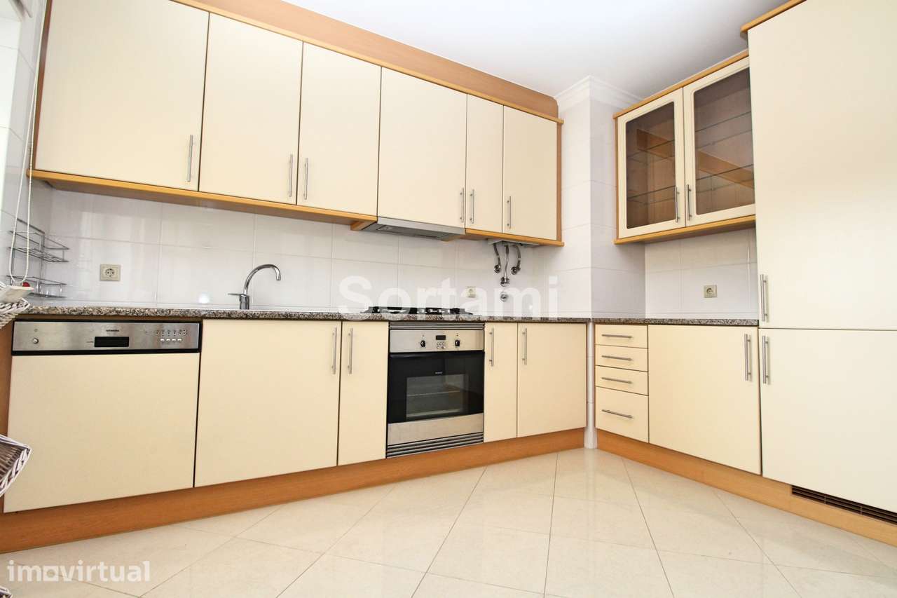 Apartamento T3 Venda em Quarteira,Loulé - Grande imagem: 2/8