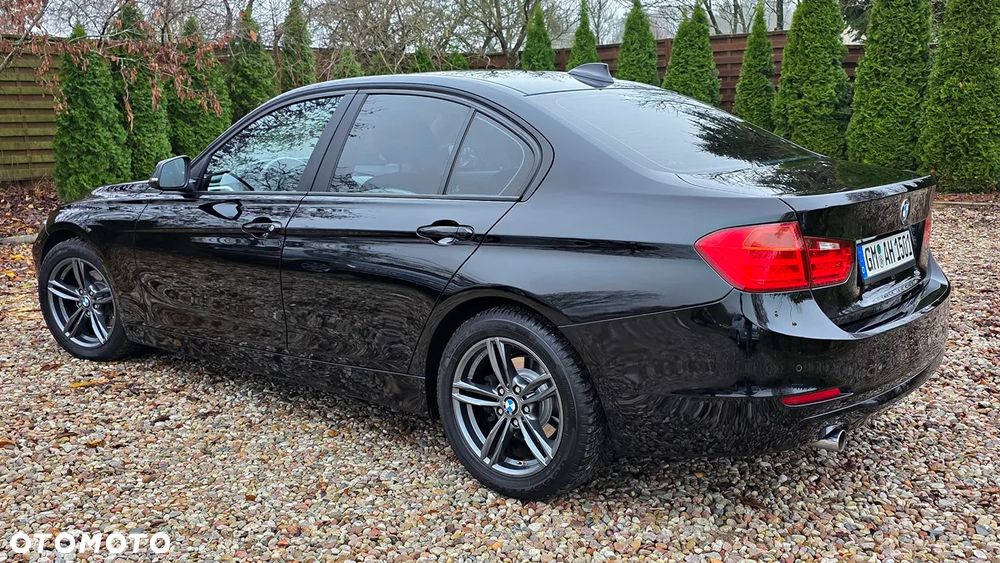 BMW Seria 3 316d - 10