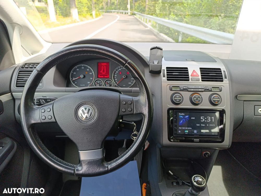 Volkswagen Touran 1.4 TSI Highline - 6