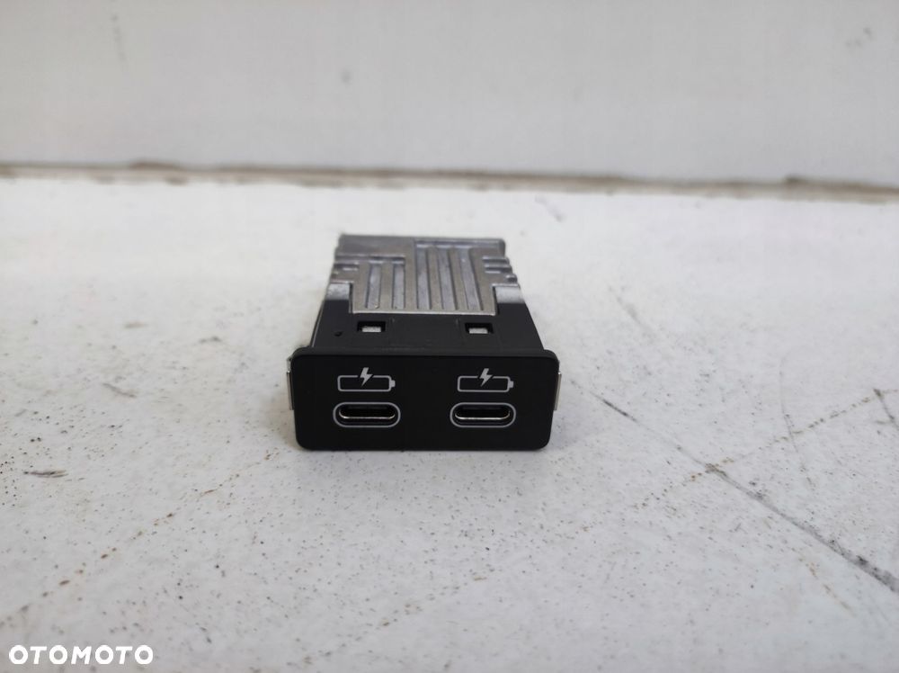port gniazdo usb c bmw xm g09 - 1