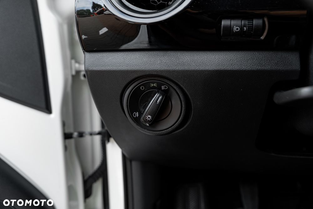 Volkswagen up! 1.0 high - 28