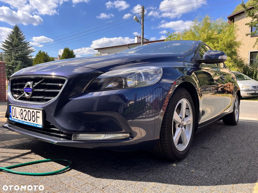 Volvo V40 D2 Momentum - 1