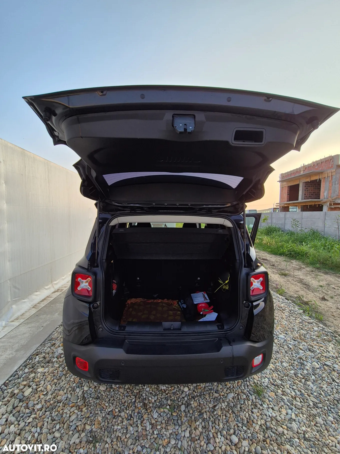 Jeep Renegade 1.0 Turbo 4x2 M6 Longitude - 8