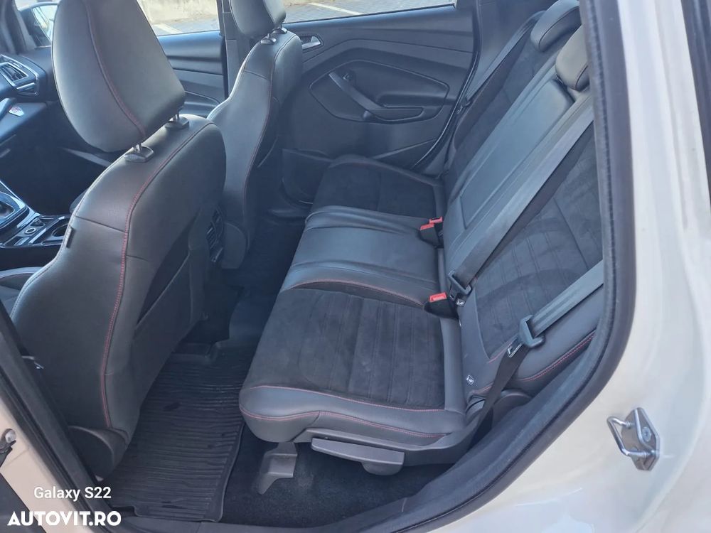 Ford Kuga 2.0 TDCi 4x4 Aut. ST-Line - 22