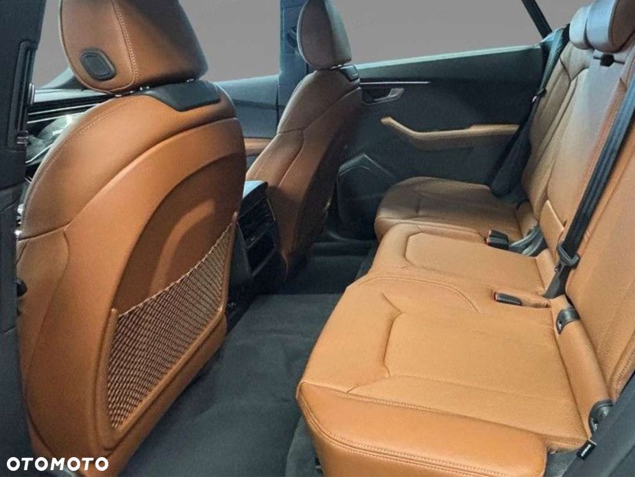 Audi Q8 - 16