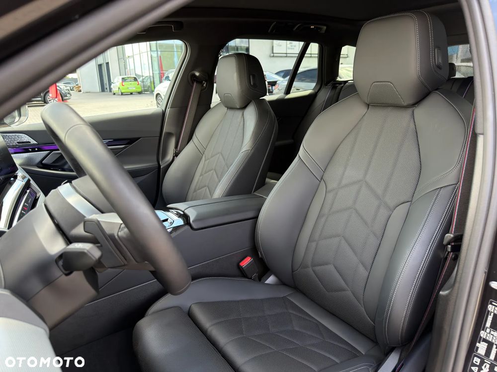BMW Seria 5 520d xDrive - 23
