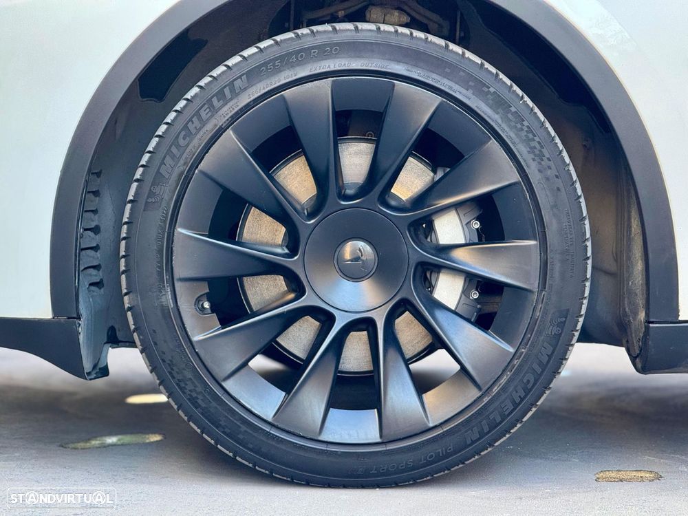 Tesla Model Y Standard - 45