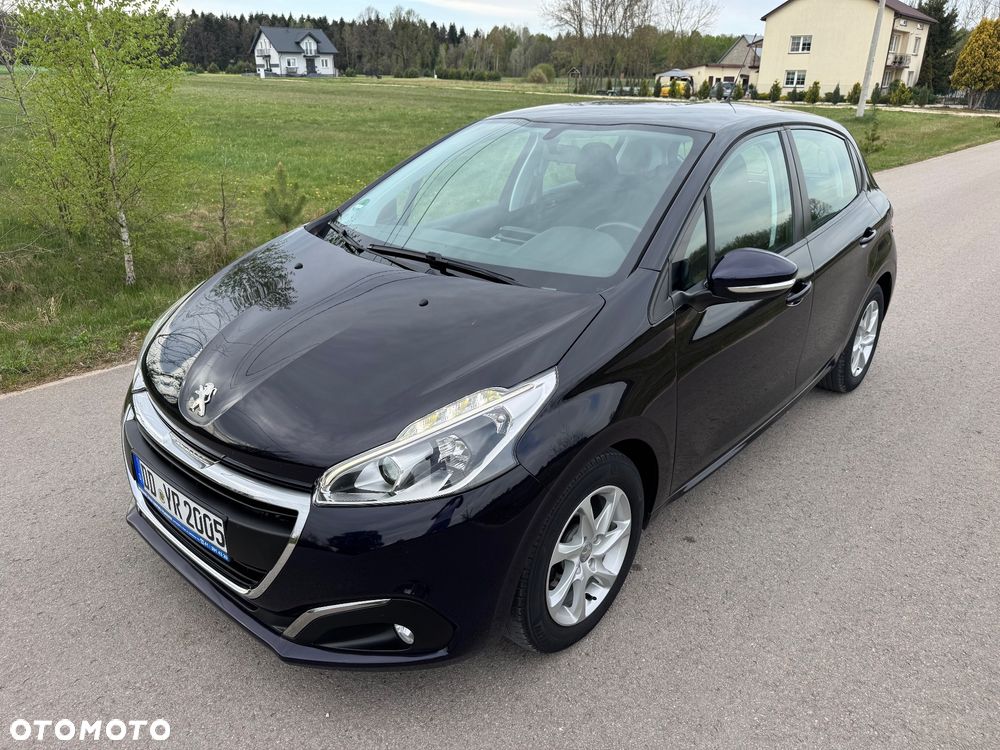 Peugeot 208 - 1