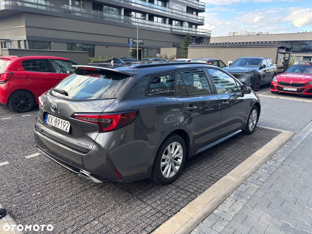 Toyota Corolla 1.8 Hybrid Comfort - 28
