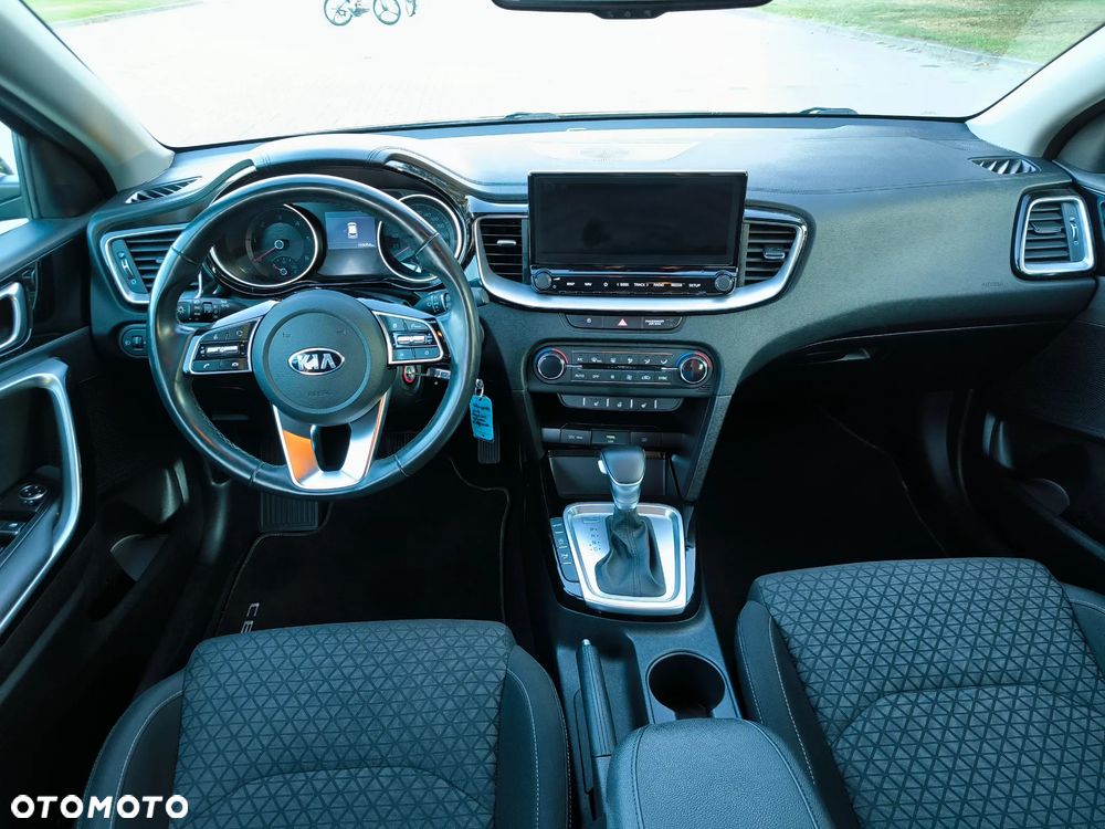 Kia Ceed 1.6 CRDi Eco-Dynamics+(48V Mild-Hybr.) DCT7 Platinum Edition - 14