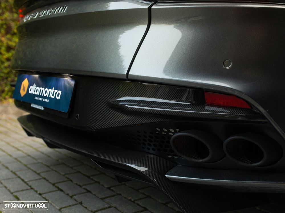 Aston Martin DBS Volante Superleggera - 16