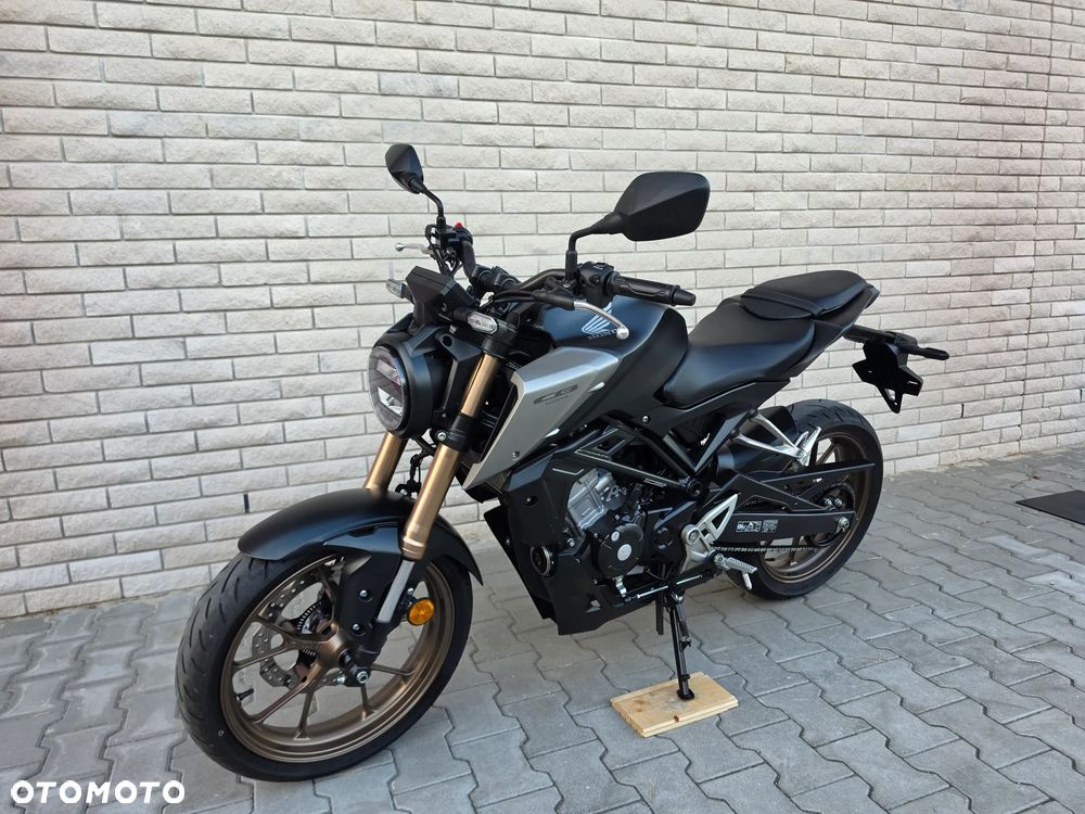 Honda CB - 10