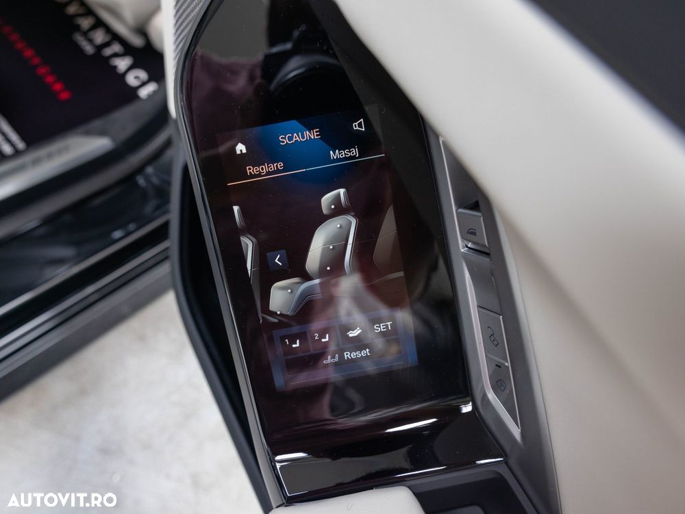 BMW Seria 7 740d xDrive MHEV - 16