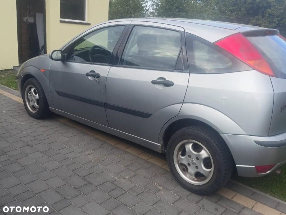 Ford Focus - 8