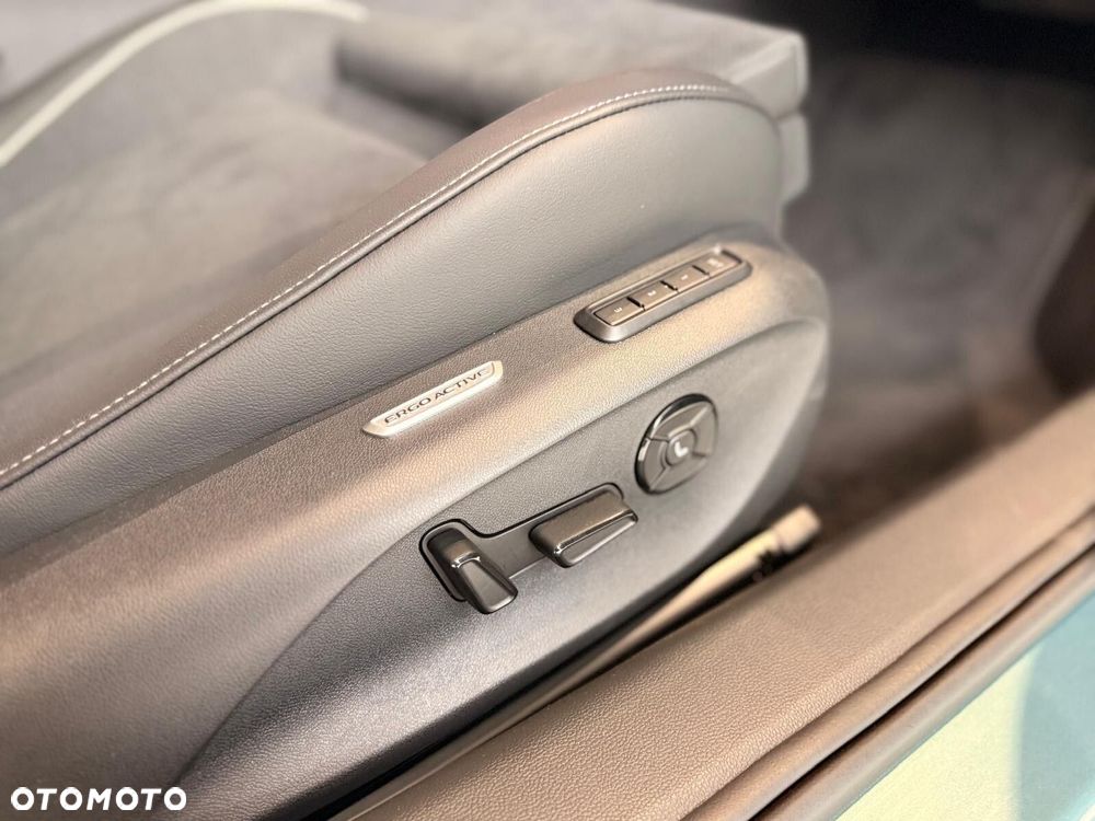 Volkswagen Passat - 17