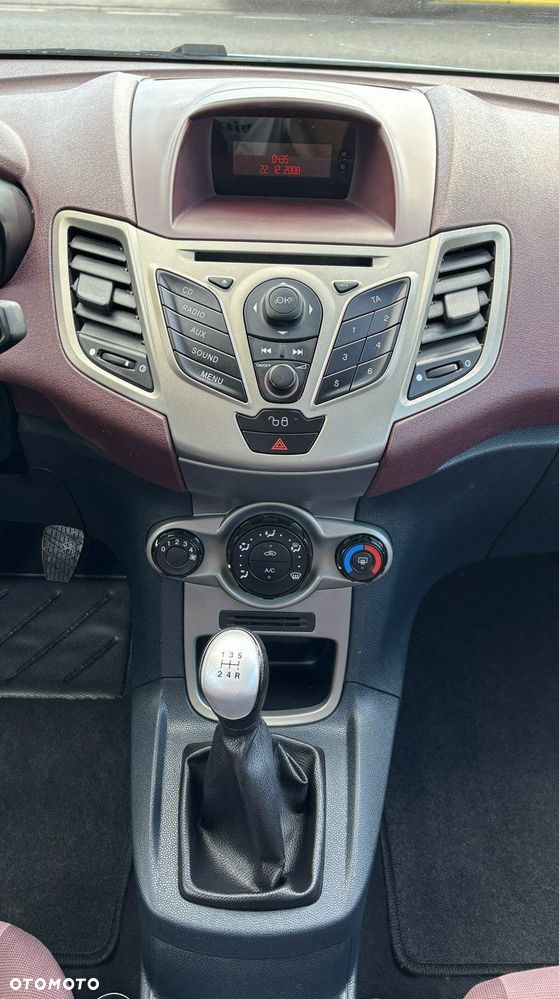 Ford Fiesta - 8