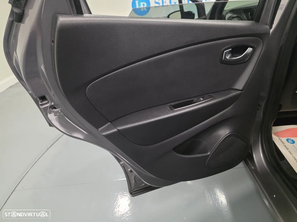 Renault Captur 1.5 dCi Exclusive - 27